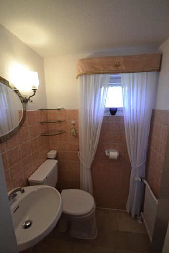 PROV.-FREI,VON PRIVAT!Außergewöhnlich gepflegtes Reihenhaus,schöne Sonnenterrasse,Garten,Garage – Gäste WC