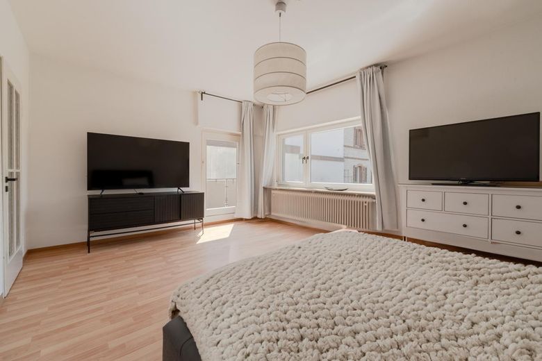 Schlafzimmer vor Renovierung