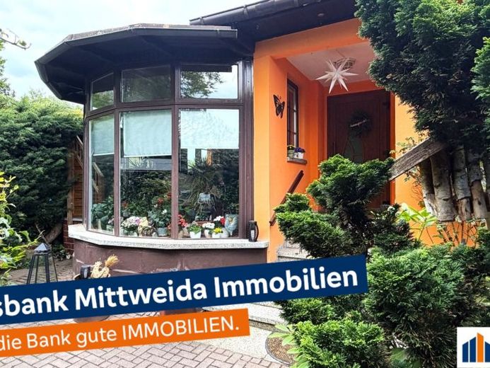 Einfamilienhaus mit Pool in ruhiger grüner Lage – Foto 1