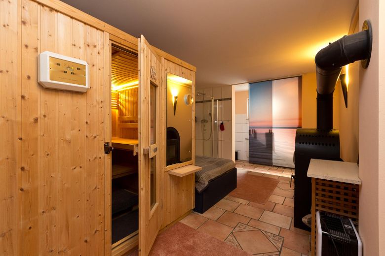 Haus am Fleesensee - unverbaubarer Seeblick - komplett möbliert – Sauna