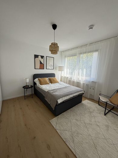 Möblierte 1-2 Zimmer in WG inmitten der Mainzer Neustadt – sofort beziehbar – Schlafzimmer 2 Zimmer WG