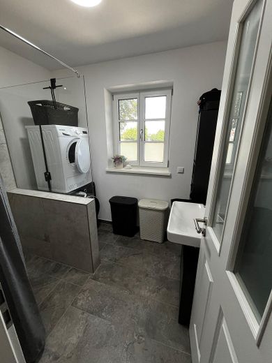 Nowoczesne mieszkanie 3-pokojowe w nowym budownictwie – Badezimmer