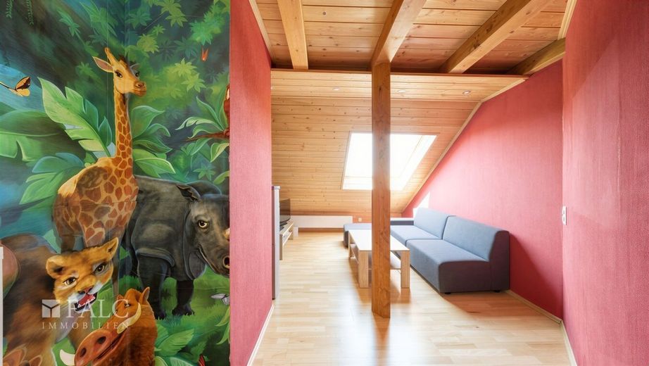 Ankommen. Wohlfühlen. Bleiben. Großzügige Wohnung in Bad Friedrichshall – DG Wohnzimmer