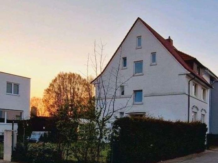 Bielefeld’in TOP konumunda sağlam iki ailelik ev. – Foto 1