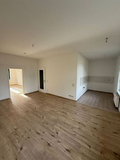 Großzügige 2-Zimmer mit neuem Laminat, Dusche und Balkon in ruhiger Lage! – PHOTO-2025-11-04-10-36-15_5