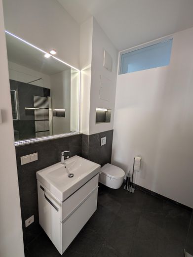 Amplio piso de 5 habitaciones – ideal para familias o parejas que buscan espacio – Gäste-Bad