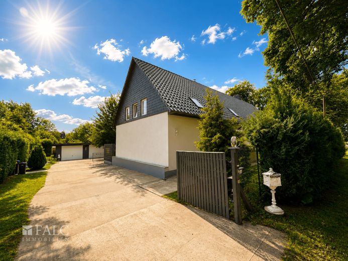 ***Propriété de rêve près de Wittenburg - calme, générosité et qualité de vie réunis*** – Zufahrt des Grundstücks