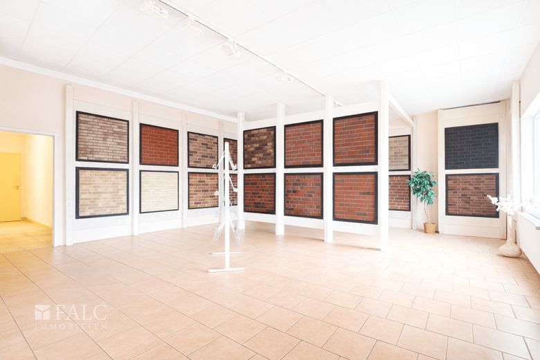 ***Top Gewerbeimmobilie mit Lagerhalle und Büroflächen - perfekt für vielseitige Nutzungskonzepte*** – Ausstellung I
