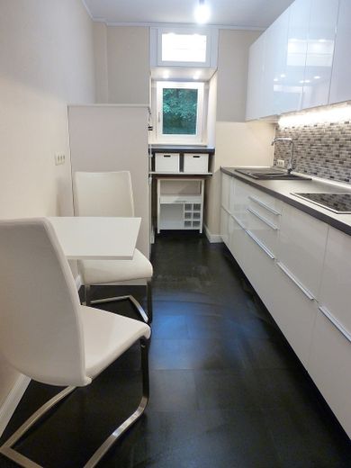 Sanierte, großzügige Maisonette in Direktorenvilla (frei ab 01.12.) – Foto 2