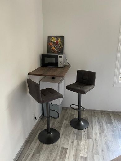 Schicke kleine Wohnung voll möbliert und löffelfertig incl. WLAN – Eßecke