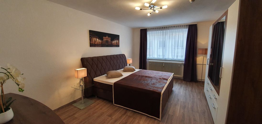 All-inclusive! Hochwertige, voll möblierte 3er WG-Zimmer in den Mannheimer Quadraten S6 – möblierte WG-Zimmer