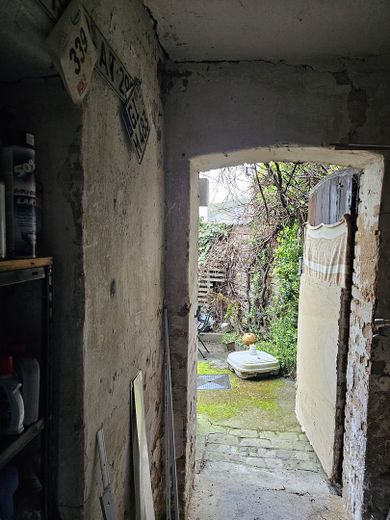 Bezugsfreies EFH mit Scheune & Garten in Niederbrechen – Kleine Scheune