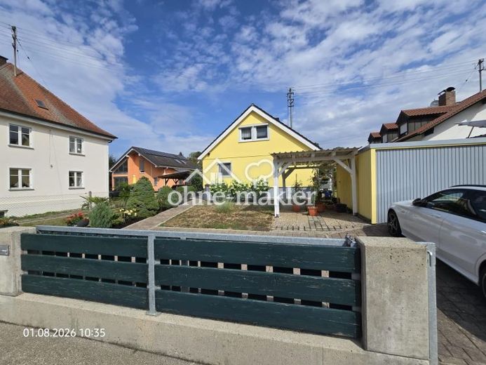 Casa unifamiliar bien cuidada con luminoso apartamento abuhardillado – Foto 1
