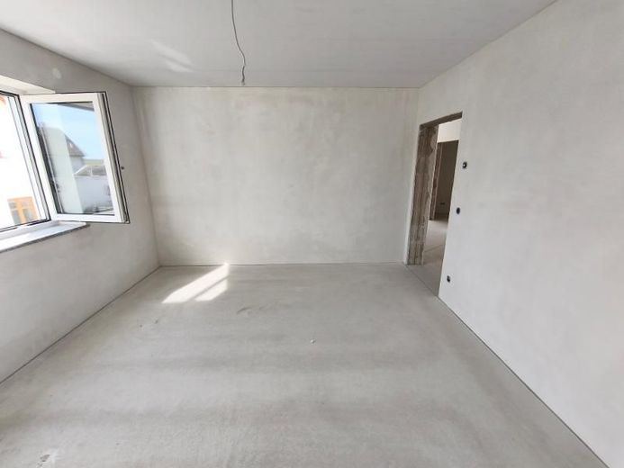 4 Zi. Wohnung (Nr. 7) im OG mit Balkon – Elternschlafzimmer Bild 4