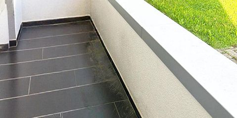 ओन्स्टमेटिंगेन (होहबर्ग) में शांत स्थान पर दक्षिणमुखी बालकनी वाला प्रकाशमय 3-कमरों का भूतल अपार्टमेंट