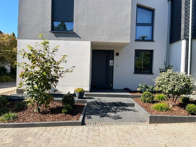 Casa d’architetto completamente ristrutturata a Mainz-Drais | 191 m2 | 7,80 m di larghezza della casa | 3 bagni | Pompa di calore – Front