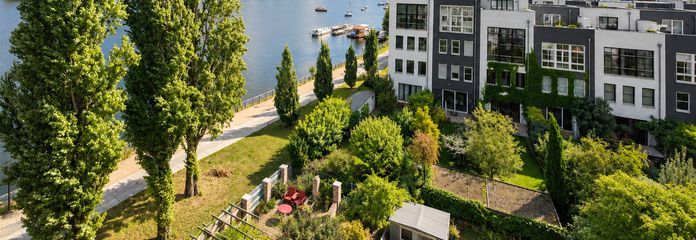 NO COMMISSION! Spacious townhouse on the Stralau Peninsula
