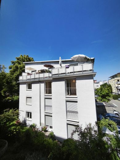 Appartamento per famiglie di rara bellezza – balcone esposto a sud-ovest, 2 bagni e posizione tranquilla di prim’ordine a Freiburg-Vauban – Süd-Ost Ansicht 
