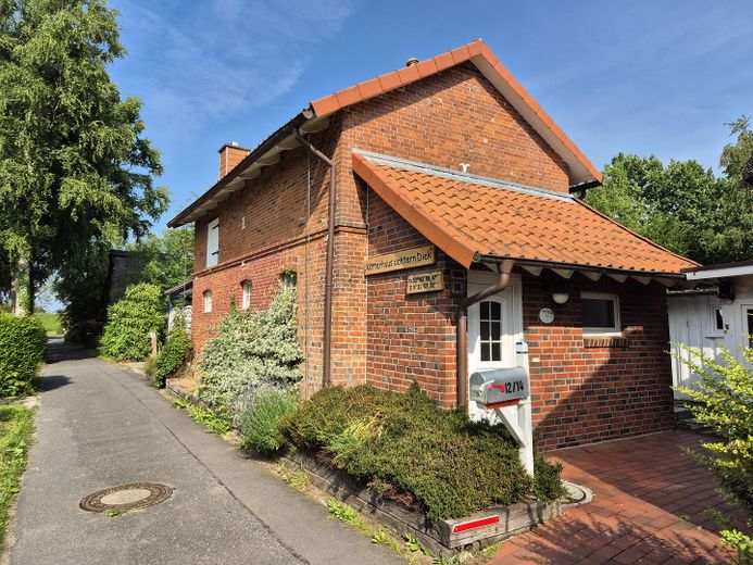 Reetdachhaus nahe Krautsand mit Garten – weitere Immobilie & Baugrundstück optional ⭐ – Wohnhaus
