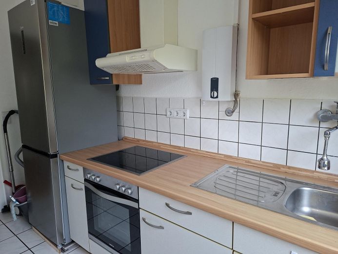 Stilvolles renoviertes Single-Apartment mit Altbau-Charme – Provisionsfrei! – Küche