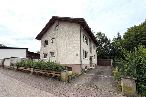 Freistehendes 2-Familienhaus * in MÜHLHAUSEN