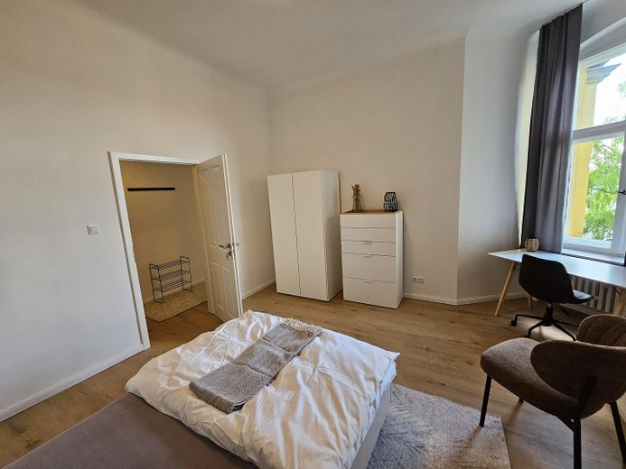 Erstbezug nach Sanierung: Stylische Zimmer in moderner 3er-WG in Berlin-Spandau! – Zimmer 1