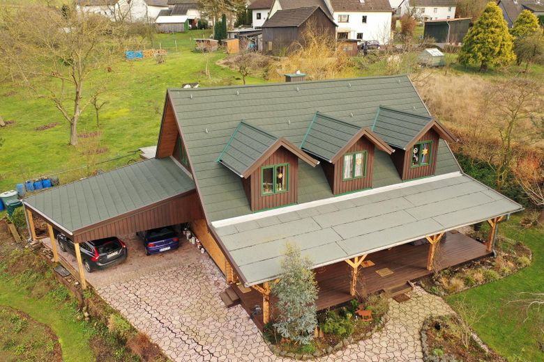 freistehendes Einfamilien, Vollholzhaus, kanadisches Blockhaus ökologische Bauweise, sehr gepflegt – Foto 2