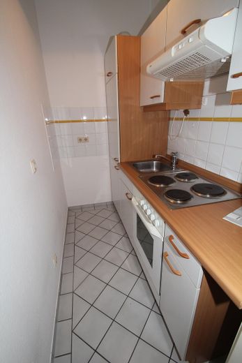Ostviertel: 2-Zimmer-Whg Nähe Schwänchenteich Kep 2.OG Mitte – Küche
