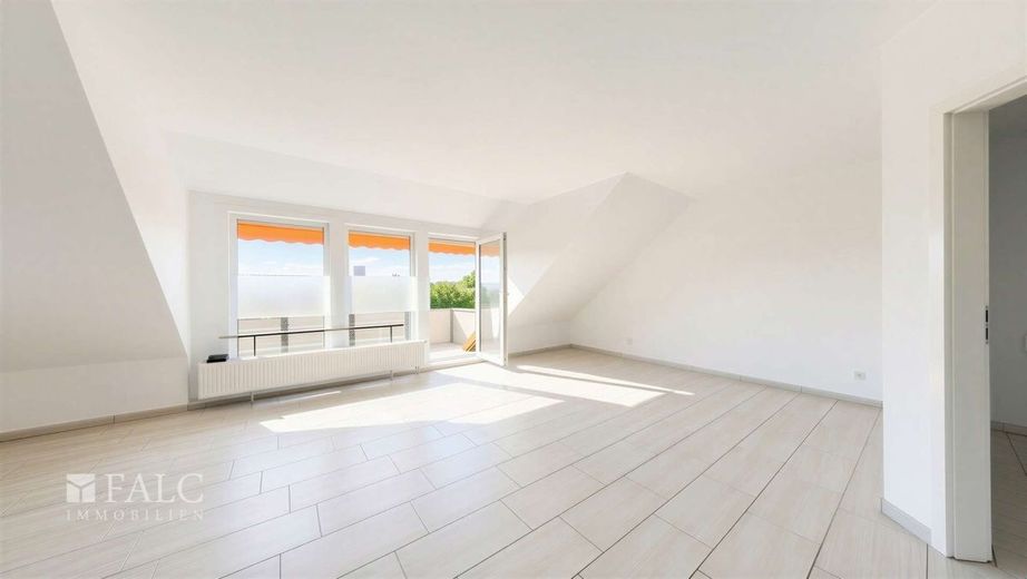 2-kamerappartement met balkon, parkeerplaats en kelder - perfect voor singles of 2 personen – Wohnzimmer