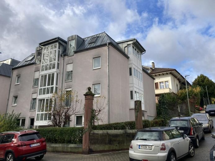 Pforzheim 2,5‑Zimmer Terrassenwohnung, TG‑Stellplatz, ruhige Lage Rodgebiet, sofort verfügbar – Außenansicht