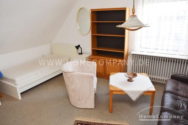 GrossBuchholz-Heideviertel, Praktisches, helles Zimmer im Dachgeschoss – an Wochenendheimfahrer – 361287bb8a0b9c7e45ea72db01af97bd4e1798db.jpg