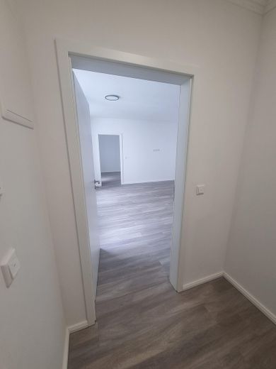 2 Zimmer Wohnung inklusive Einbauküche und Waschmaschine. – Foto 3