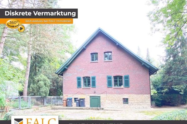 Pferde und Naturanwesen mit Waldsee auf rund sieben Hektar, 2 Häuser, Privatstraße, 8 Minuten BAB 9