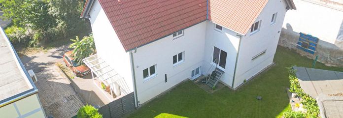 großes individuell erbautes Einfamilienhaus mit Einliegerwohnung in Pausndorf-Solar & Wärmepumpe – Haus