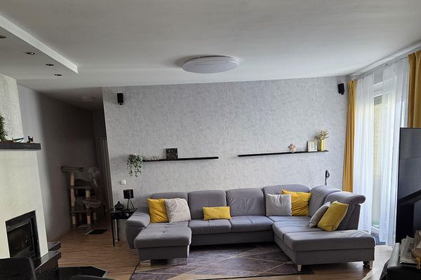 Appartement de 5 pièces entièrement rénové