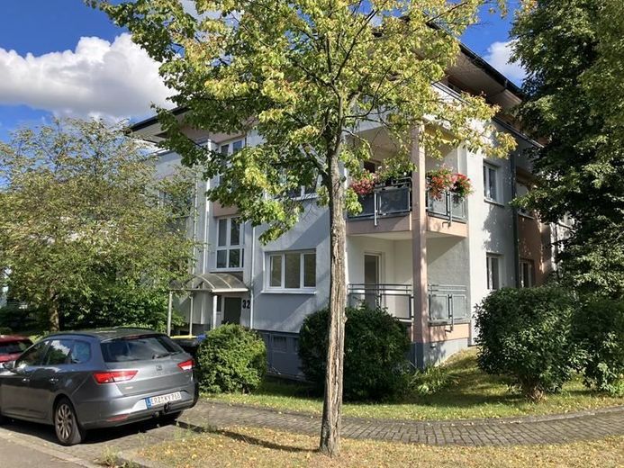 Gemütliche 3-Zimmer mit Tiefgarage, 2xBalkon, Wannenbad mit Fenster und Lam. in sehr guter Lage! – IMG_8080