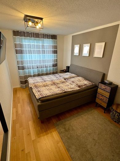 Moderno casa a schiera d'angolo in posizione adatta alle famiglie – Schlafzimmer