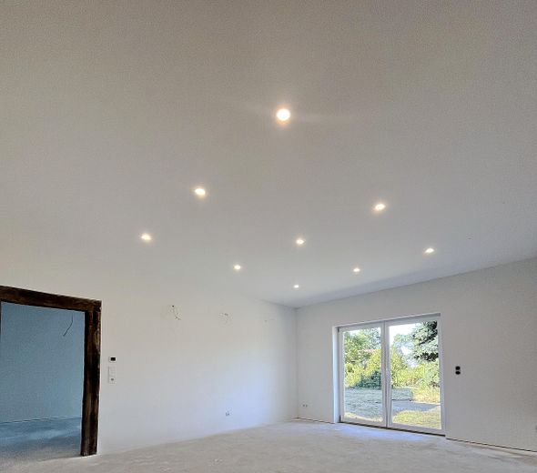 Casa de campo para artesanos y aficionados a los caballos: 2 viviendas, 670 m² de superficie útil – Heller Wohnraum
