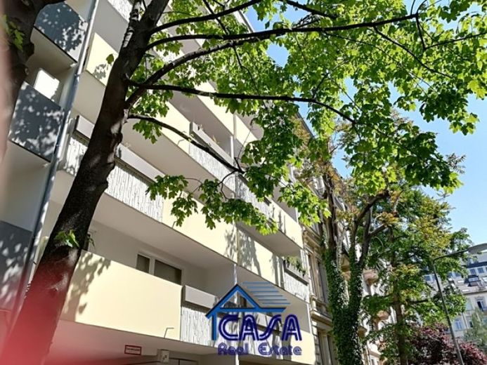 WESTEND-NORD: 3,5-kamerappartement met balkon, hoogwaardig gemeubileerd, zeer rustig gelegen – Foto 1