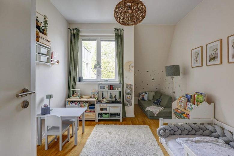 Über den Dächern von Schmargendorf – großzügige Maisonettewohnung mit Galerie & Dachterrasse – Kinderzimmer 