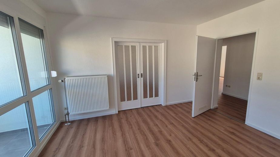 Frisch renovierte 3-Zimmer-Wohnung mit Balkon im energetisch modernisierten Mehrfamilienhaus – Foto 6