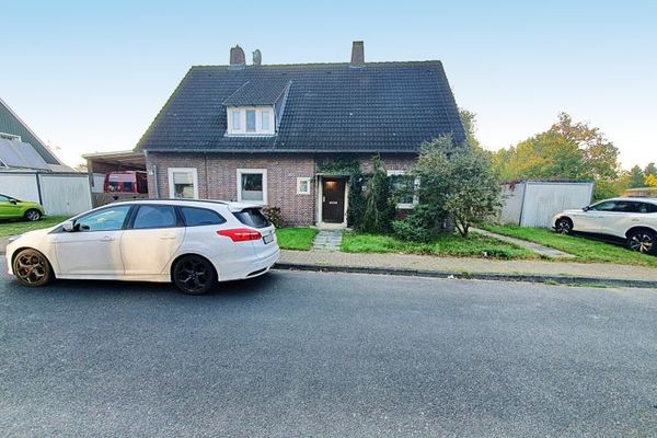 Doppelhaushälfte in 26160 Bad Zwischenahn, Albert-Schweitzer-Straße 10