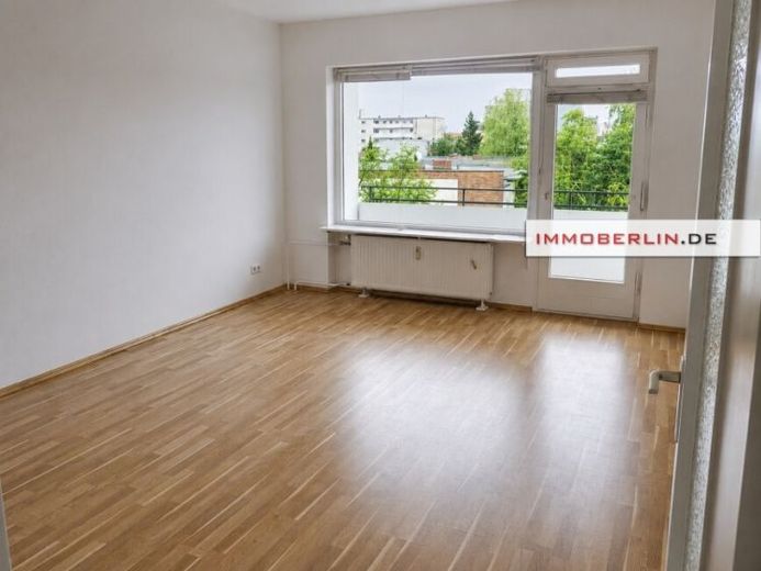 IMMOBERLIN.DE - Lichtdurchflutete Wohnung mit ruhigem Südbalkon in beliebter Lage – Foto 1