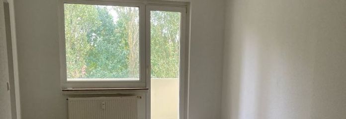 Renovierte 3- Zimmer Wohnung mit Blick ins Grüne!