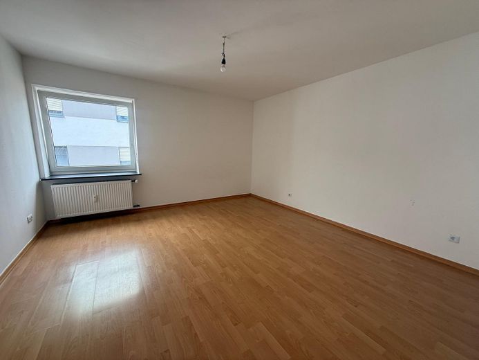 Jasne mieszkanie 2-pokojowe o powierzchni ok. 62 m² w centralnej lokalizacji Frankenthal – Zdjęcie 2