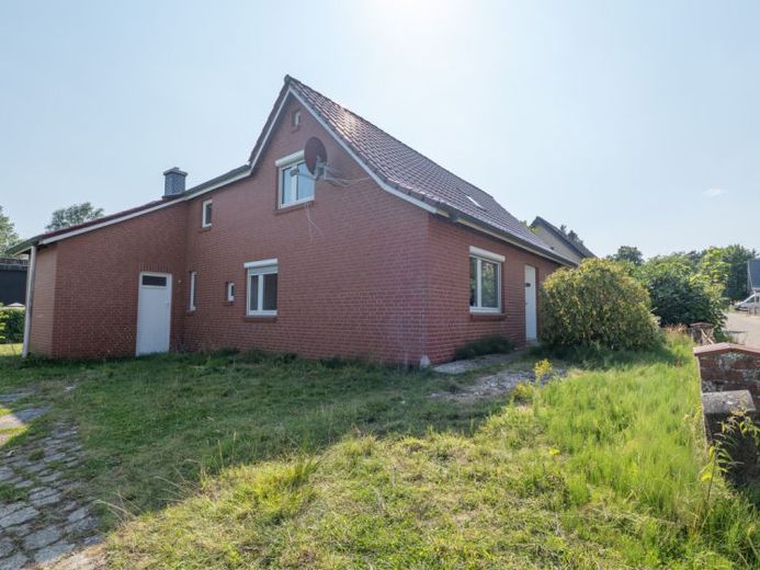 Frisch renoviert einziehen! Einfamilienhaus mit großem Garten in Hemmoor- – फोटो 1