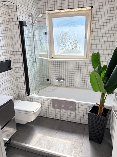 2,5-Zimmer-Maisonette mit Atelier, Dachterrasse & Stellplatz & provisionsfrei – Foto 9