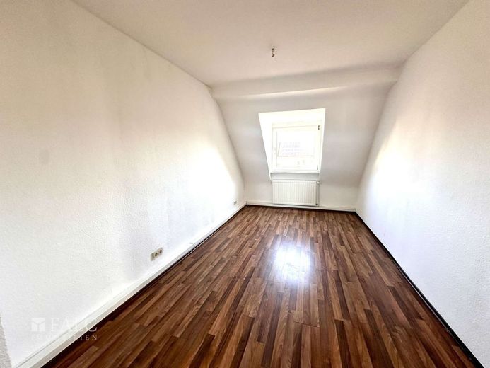 Historisches Ambiente: Großzügige DG-Wohnung! – Dachgeschoss