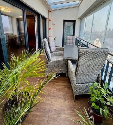 Überdachte Dachterrasse