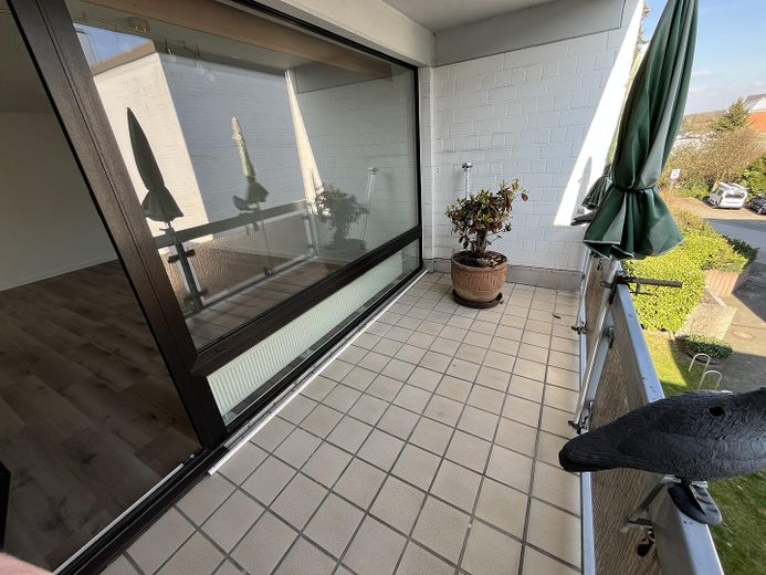 Traumhafte 3-Zimmer-Wohnung mit 2 Balkonen – Balkon in Richtung Süd-Ost